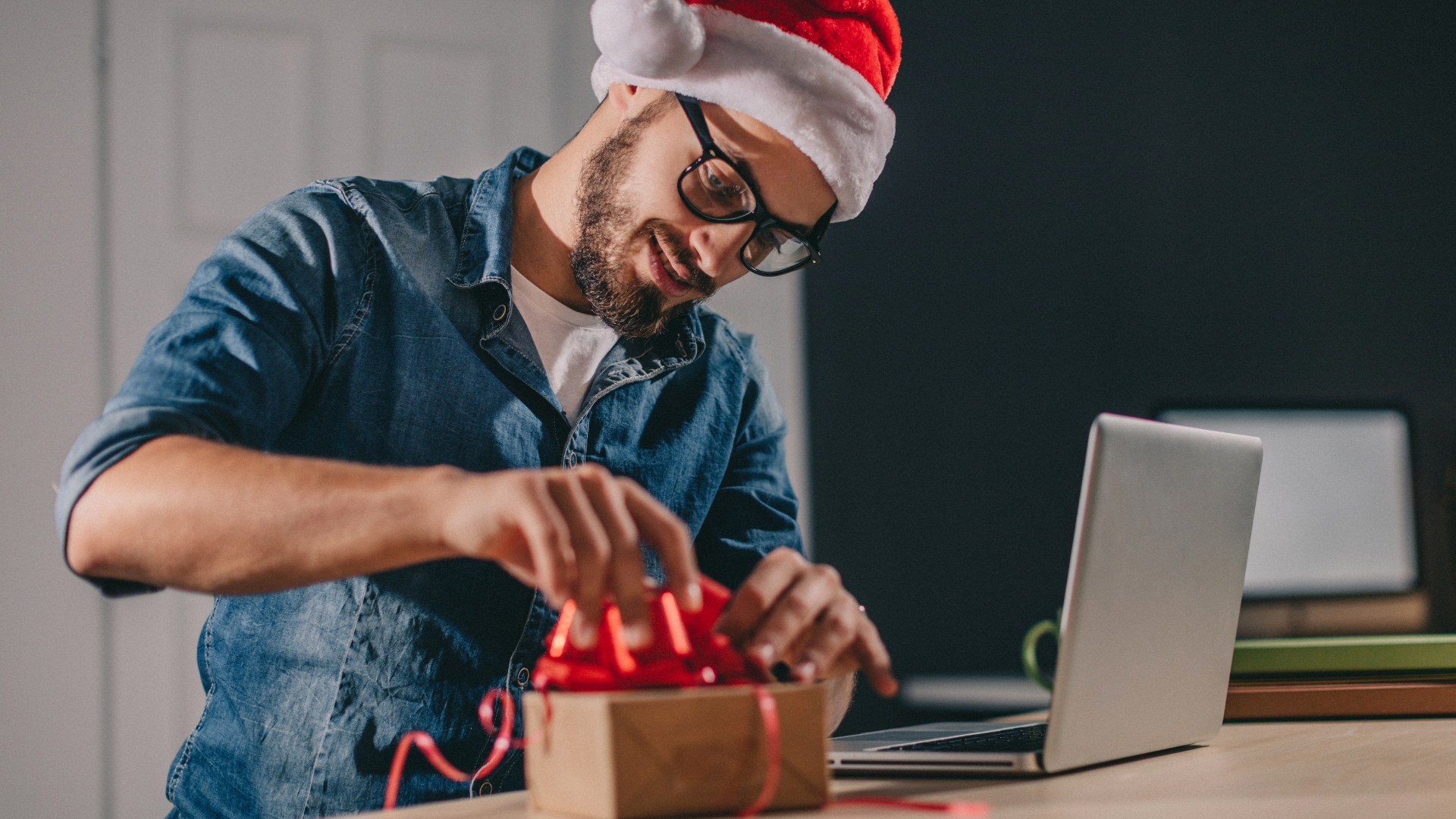 save-money-during-the-holidays-matched-betting-ninjabet-make-money-online-7-ways